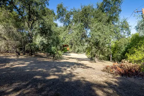 Exterior - 42854 Sierra Dr, Three Rivers, CA 93271 photo 24 of 24