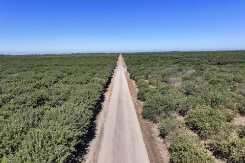Road 20 1/2, Madera, CA 93637 photo 7