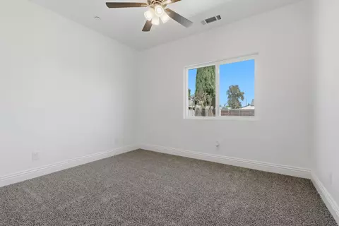 Bedroom - 820 S Wright Way, Tulare, CA 93274 photo 5 of 8