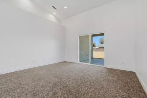 Other - 820 S Wright Way, Tulare, CA 93274 photo 2 of 4