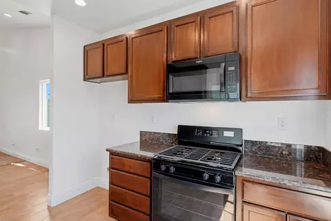Kitchen - 820 S Wright Way, Tulare, CA 93274 photo 4 of 4