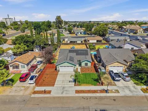 View/Area - 820 S Wright Way, Tulare, CA 93274 photo 1 of 4