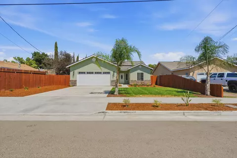 Exterior - 820 S Wright Way, Tulare, CA 93274 photo 2 of 9