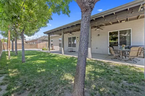 Exterior - 1499 Durango St, Tulare, CA 93274 photo 9 of 13