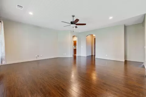 Living - 1499 Durango St, Tulare, CA 93274 photo 3 of 5