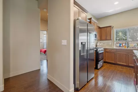 Entry Way - 1499 Durango St, Tulare, CA 93274 photo 10 of 12
