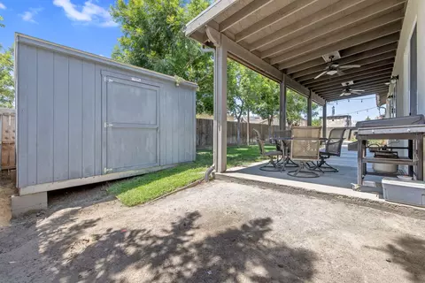 Exterior - 1499 Durango St, Tulare, CA 93274 photo 7 of 13