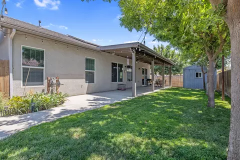 Exterior - 1499 Durango St, Tulare, CA 93274 photo 10 of 13
