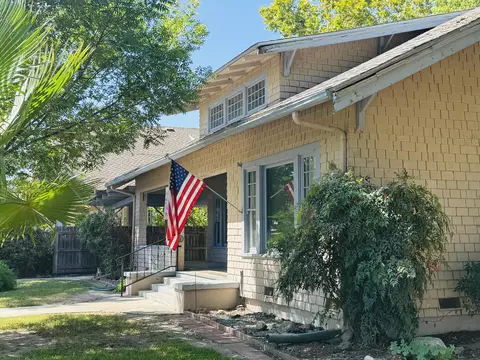 Exterior - 406 S E St, Exeter, CA 93221 photo 3 of 12