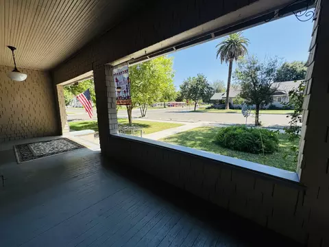 Exterior - 406 S E St, Exeter, CA 93221 photo 6 of 12