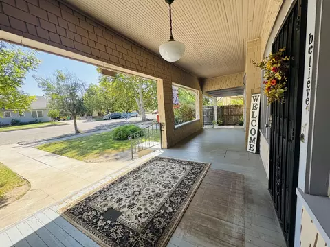 Exterior - 406 S E St, Exeter, CA 93221 photo 5 of 12