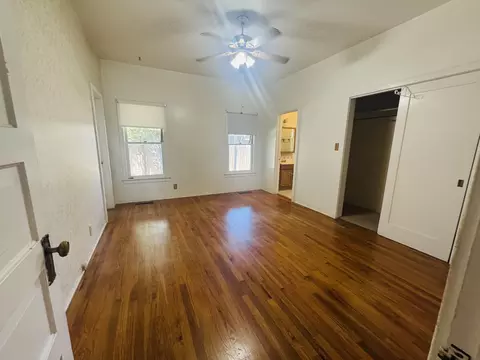 Bedroom - 406 S E St, Exeter, CA 93221 photo 2 of 4