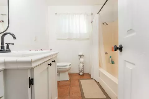 Bath - 32934 Road 158, Ivanhoe, CA 93235 photo 1 of 3