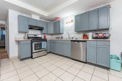Kitchen - 32934 Road 158, Ivanhoe, CA 93235 photo 1 of 2