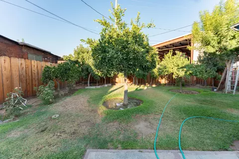 Exterior - 32934 Road 158, Ivanhoe, CA 93235 photo 6 of 8