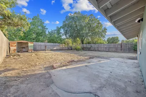 Exterior - 1019 E Laurel Ave, Visalia, CA 93292 photo 6 of 10