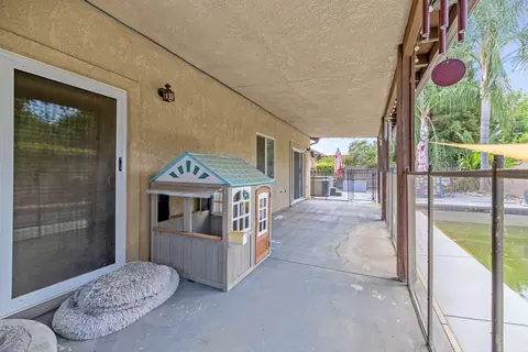 Exterior - 2715 E La Vida Ave, Visalia, CA 93292 photo 4 of 12