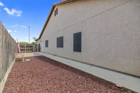 Exterior - 2715 E La Vida Ave, Visalia, CA 93292 photo 12 of 12