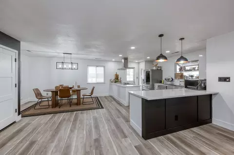 Dining - 5602 N Mccall Ave, Clovis, CA 93619 photo 1 of 3