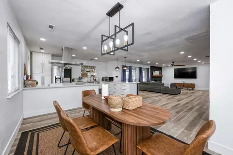 Dining - 5602 N Mccall Ave, Clovis, CA 93619 photo 3 of 3