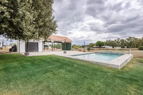 Exterior - 5602 N Mccall Ave, Clovis, CA 93619 photo 20 of 27