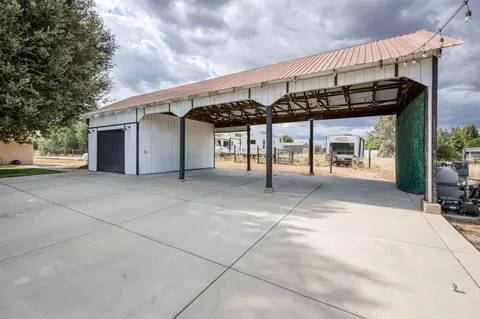 Exterior - 5602 N Mccall Ave, Clovis, CA 93619 photo 13 of 27