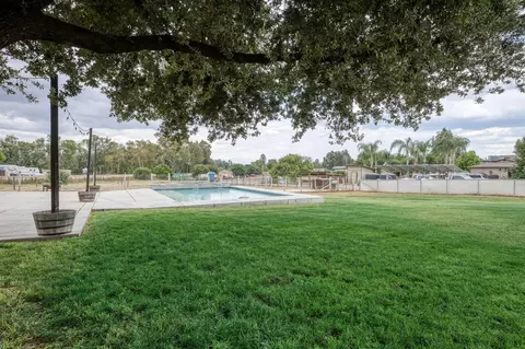 Exterior - 5602 N Mccall Ave, Clovis, CA 93619 photo 18 of 27