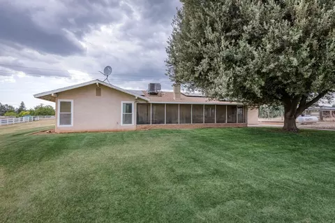 Exterior - 5602 N Mccall Ave, Clovis, CA 93619 photo 23 of 27