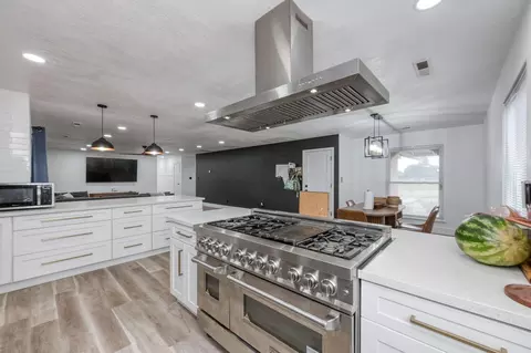 Kitchen - 5602 N Mccall Ave, Clovis, CA 93619 photo 3 of 3