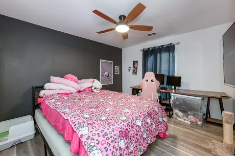 Bedroom - 5602 N Mccall Ave, Clovis, CA 93619 photo 2 of 4