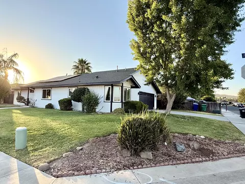 1040 E Putnam Ave, Porterville, CA 93257