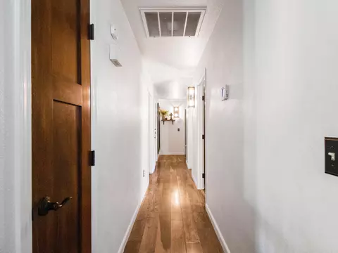 Entry Way - 1316 E Paradise Ct, Visalia, CA 93292 photo 2 of 2