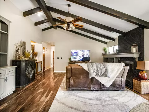 Living - 1316 E Paradise Ct, Visalia, CA 93292 photo 3 of 3
