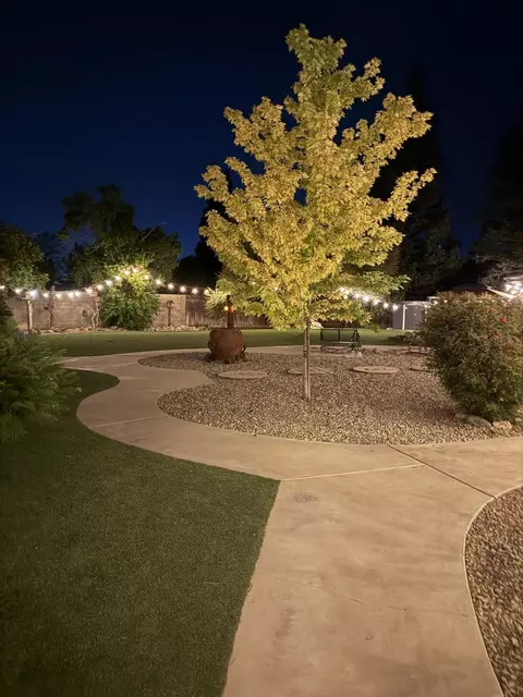 Exterior - 1316 E Paradise Ct, Visalia, CA 93292 photo 1 of 8