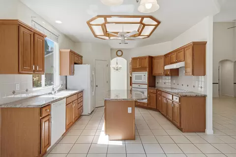 Kitchen - 6100 W School Ave, Visalia, CA 93291 photo 2 of 6
