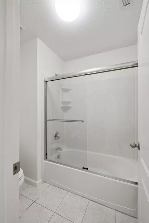 Bath - 6100 W School Ave, Visalia, CA 93291 photo 9 of 9
