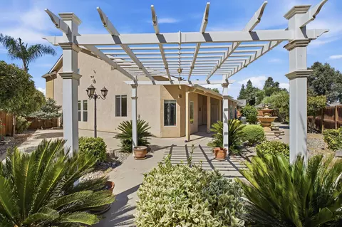 Exterior - 6100 W School Ave, Visalia, CA 93291 photo 12 of 13