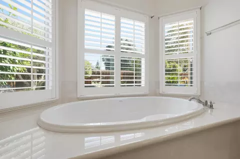 Bath - 6100 W School Ave, Visalia, CA 93291 photo 5 of 9