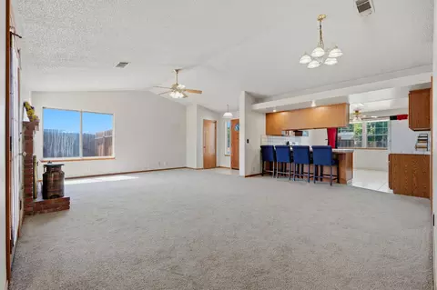 Living - 927 Elderwood Ln, Lemoore, CA 93245 photo 4 of 5