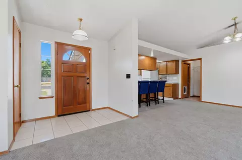 Entry Way - 927 Elderwood Ln, Lemoore, CA 93245 photo 1 of 2