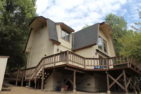 1537 James Dr, Springville, CA 93265