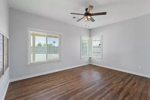Living - 671 Vista Ct, Lemoore, CA 93245 photo 6 of 6