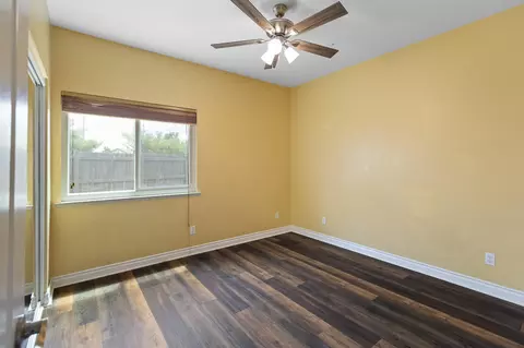 Bedroom - 671 Vista Ct, Lemoore, CA 93245 photo 9 of 10