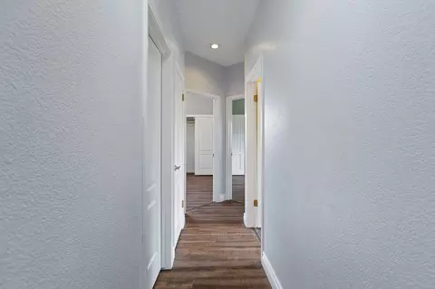 Entry Way - 671 Vista Ct, Lemoore, CA 93245 photo 7 of 7