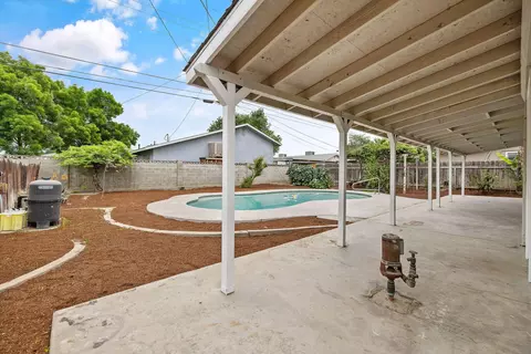 Exterior - 215 Lombardy Ln, Lemoore, CA 93245 photo 9 of 12