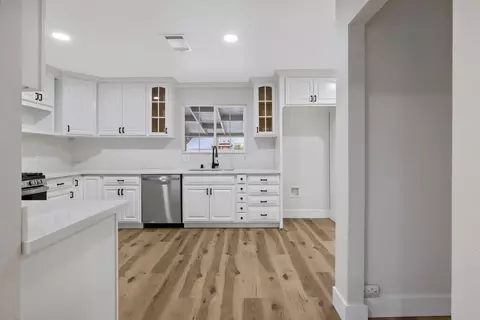 Entry Way - 215 Lombardy Ln, Lemoore, CA 93245 photo 1 of 4