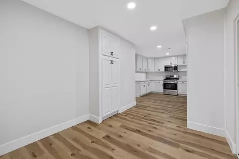Entry Way - 215 Lombardy Ln, Lemoore, CA 93245 photo 2 of 4