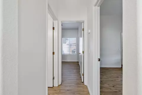 Entry Way - 1404 Bradley Ct, Exeter, CA 93221 photo 3 of 5