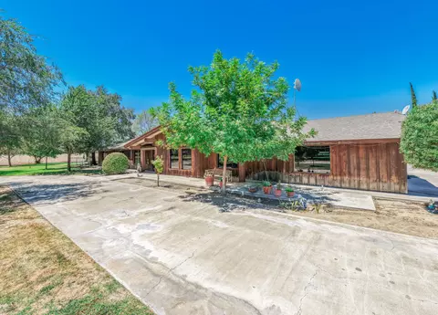 Exterior - 9356 22nd Ave, Lemoore, CA 93245 photo 9 of 9
