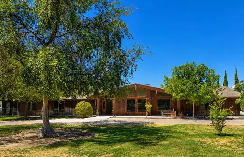 9356 22nd Ave, Lemoore, CA 93245